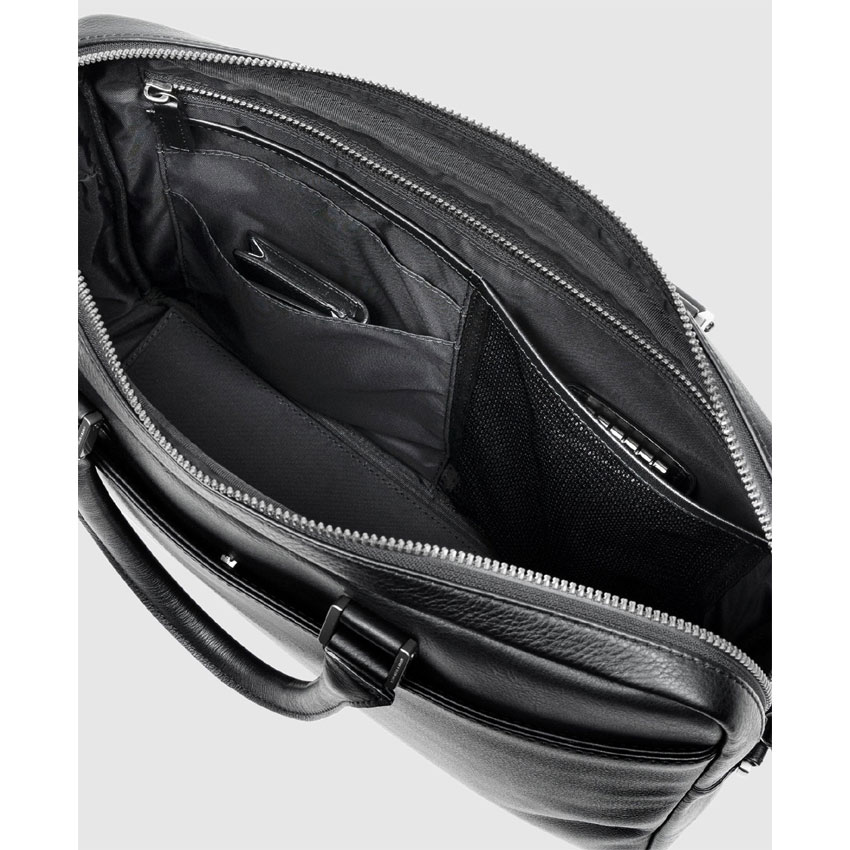 土屋鞄製造所/プロータ 2wayスマートブリーフ (防水)|メイン収納部の正面側には、5つの内装ポケットを搭載。3段のフリーポケットと中身が見やすいメッシュ仕様のフリーポケット、大きなファスナーポケットと、サイズや仕様が違うポケットは機能的に使い分けができて、使い勝手抜群 土屋鞄製造所/プロータ(plota) 2wayスマートブリーフ (防水)(メイン収納部の正面側の5つの内装ポケット)