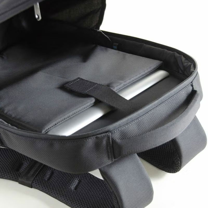 エンドー鞄/ネオプロ レッドポイント リュック【2-123】|メイン収納部には、一般的なモバイルノートPCサイズをカバーできる15.6インチノートPC対応のクッション付きノートPC収納ポケット(サイズ:39cm×25cm)を備えています エンドー鞄/ネオプロ レッドポイント(REDPOINT) リュック【2-123】(メイン収納部のクッション付きノートPC収納ポケット)