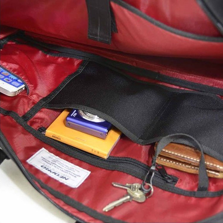 エンドー鞄／ネオプロ レッド EXビジネス｜小分けポケットが２つ、スマートフォンポケット、ファスナーポケット、キーハーネスが備わった充実のオーガナイザポケット